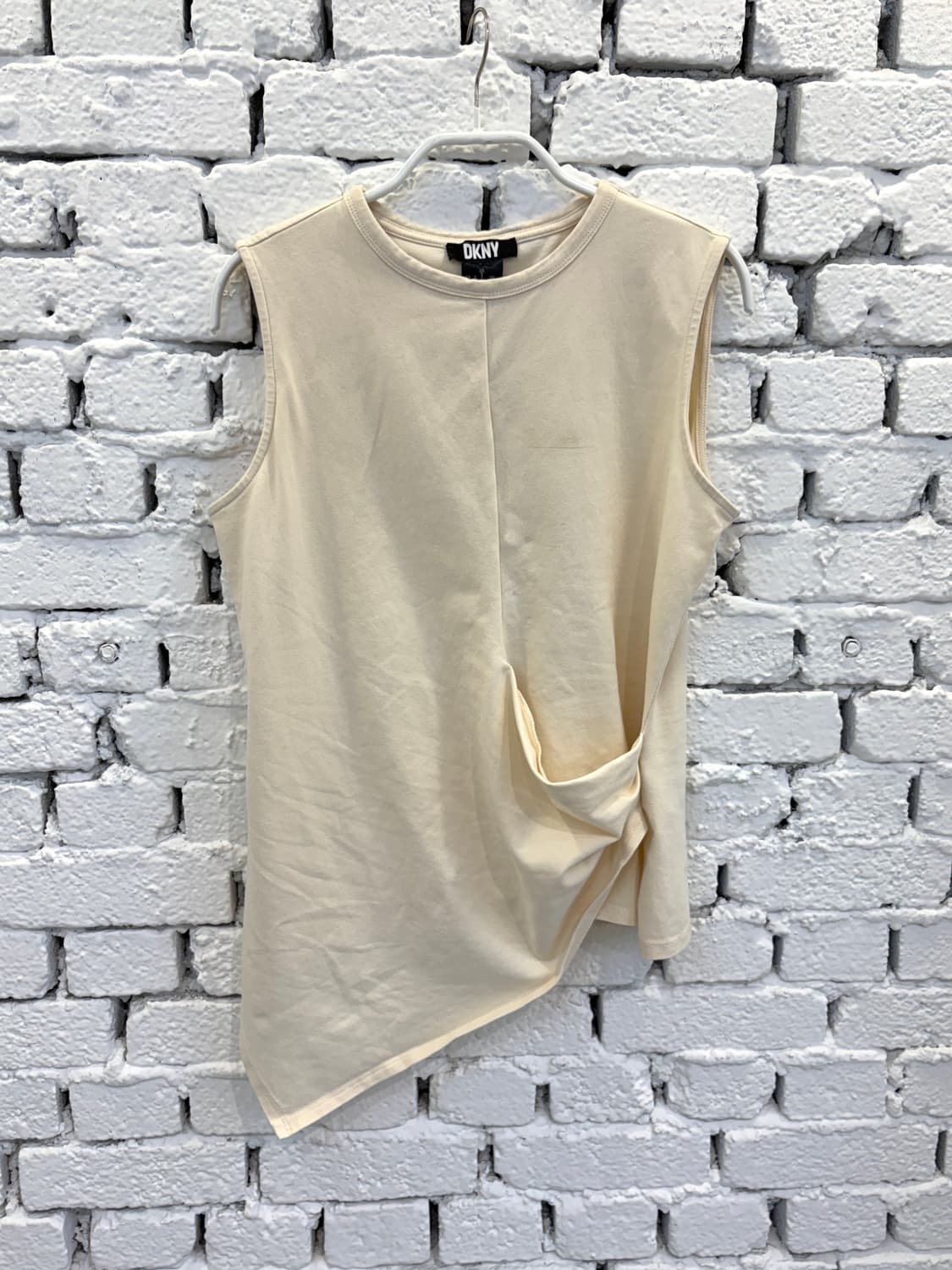 DKNY Asymmetrical Drape Sleeveless Top 상품이미지4