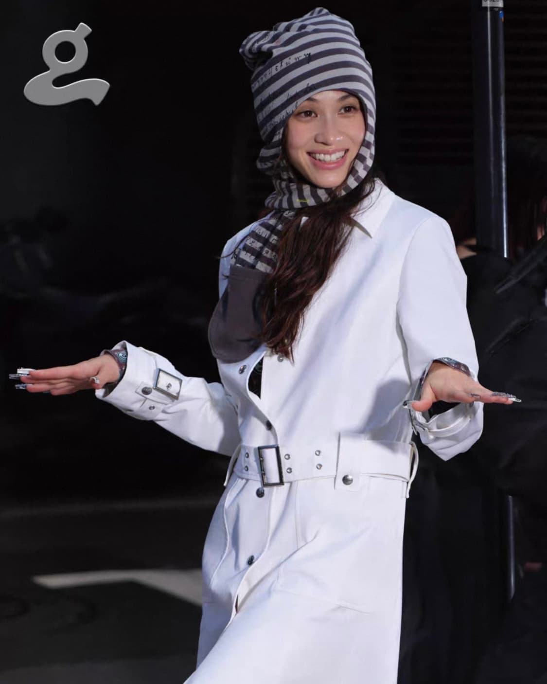 [GRAPE] Code Print Striped Hooded Scarf 상품이미지3