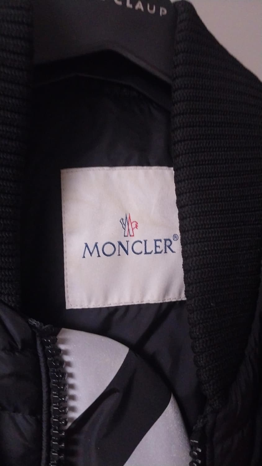 몽클레어 오프화이트 한정판 가우스 패딩 급처합니다 상품이미지4