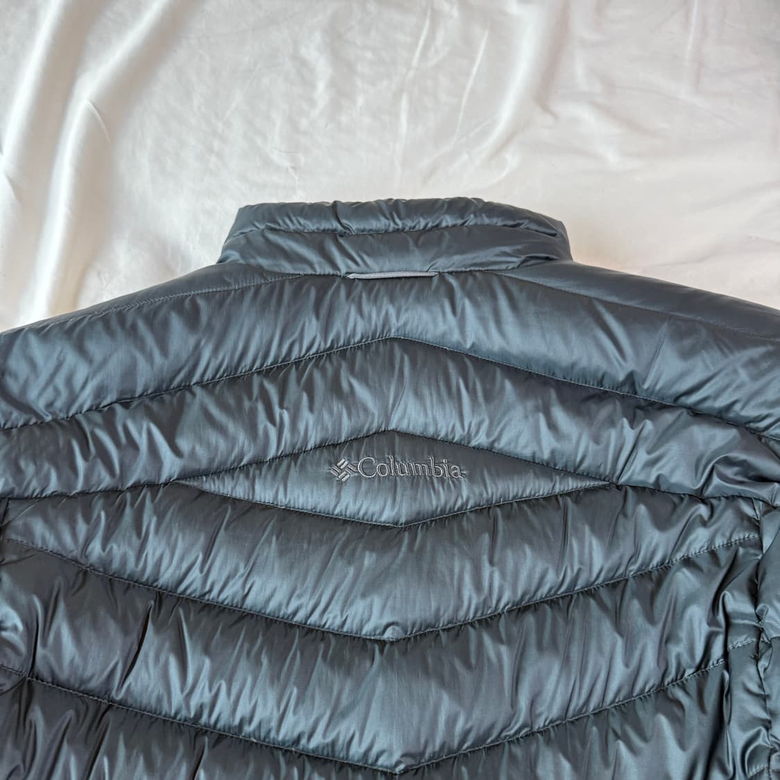컬럼비아 고프코어 센터로고 경량패딩 XXL 구스다운 상품이미지9