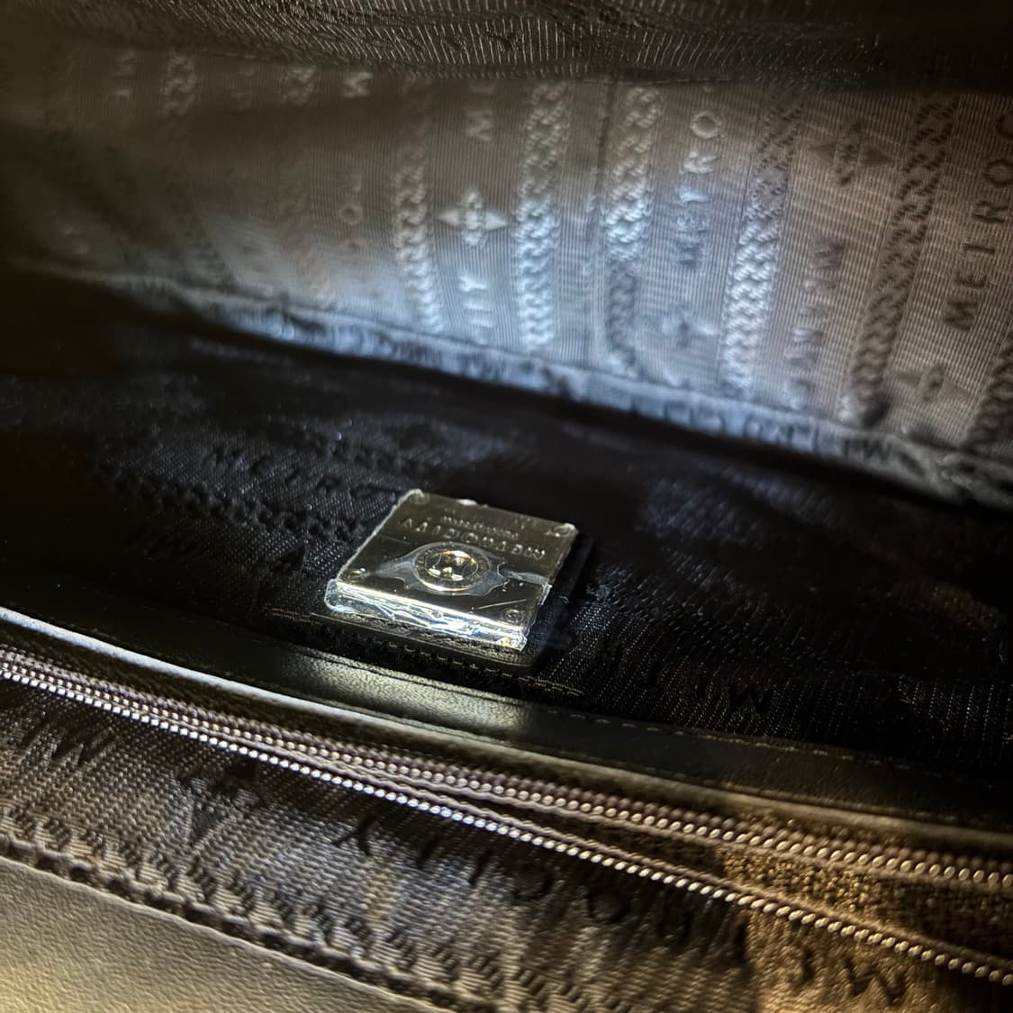 정품 메트로시티 퀄팅 숄더백     상품이미지10