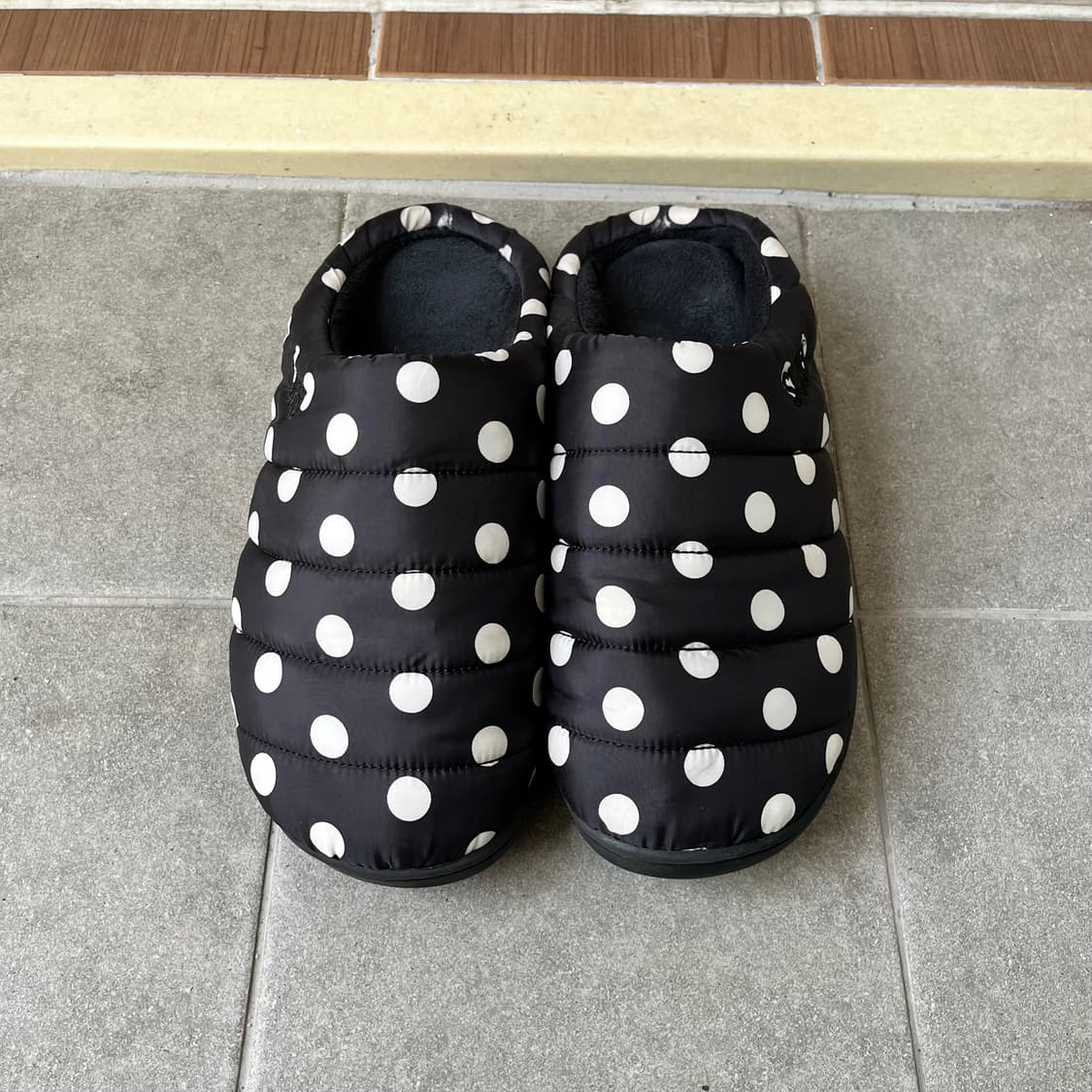 스부 수부 패딩슬리퍼 다운 샌들 도트 0사이즈 상품이미지1