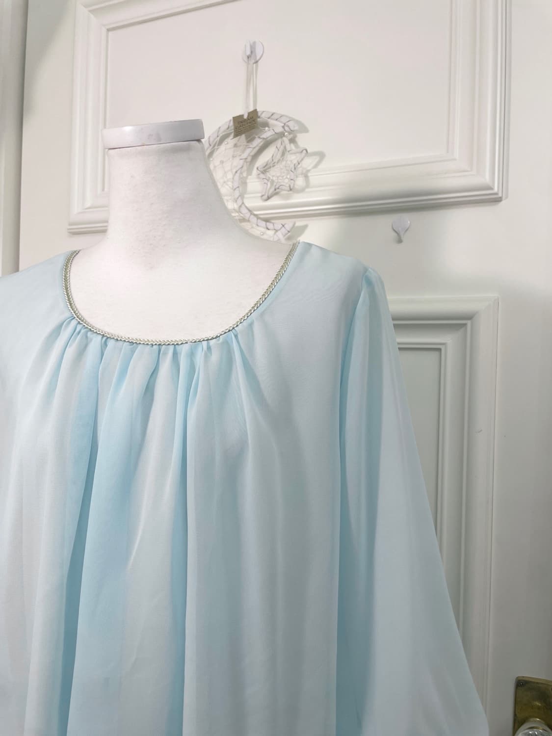 sky blue shirring loose summer blouse 상품이미지7
