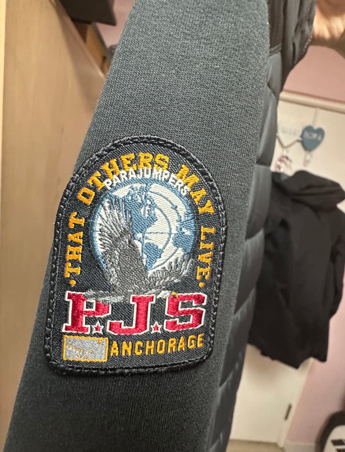 파라점퍼스 니트패딩 경량패딩 블랙 L 새상품급 상품이미지4