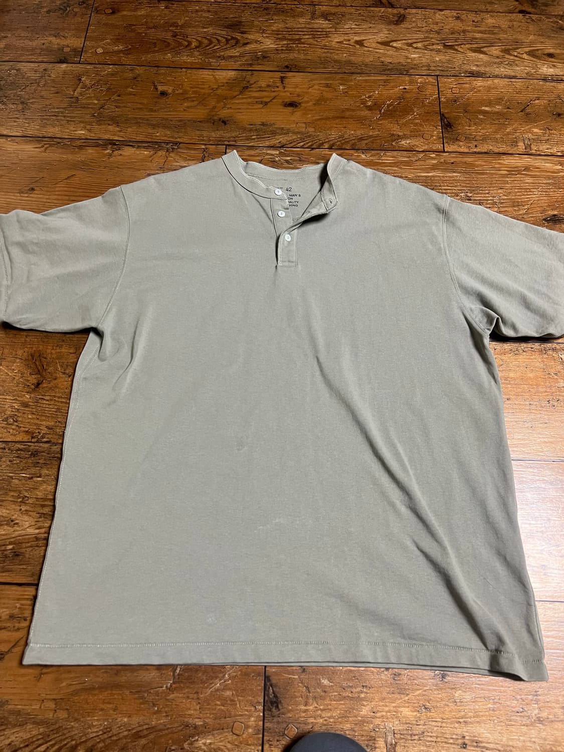 아웃스탠딩 헨리넥 반팔 L HENLEY NECK T-SHIRT_OLIVE 상품이미지1