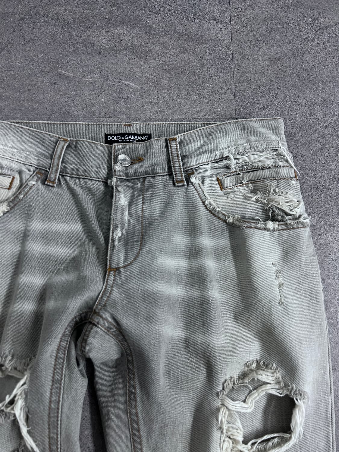 돌체앤가바나 화이트 블리치드 디스트레스드 데님 상품이미지5