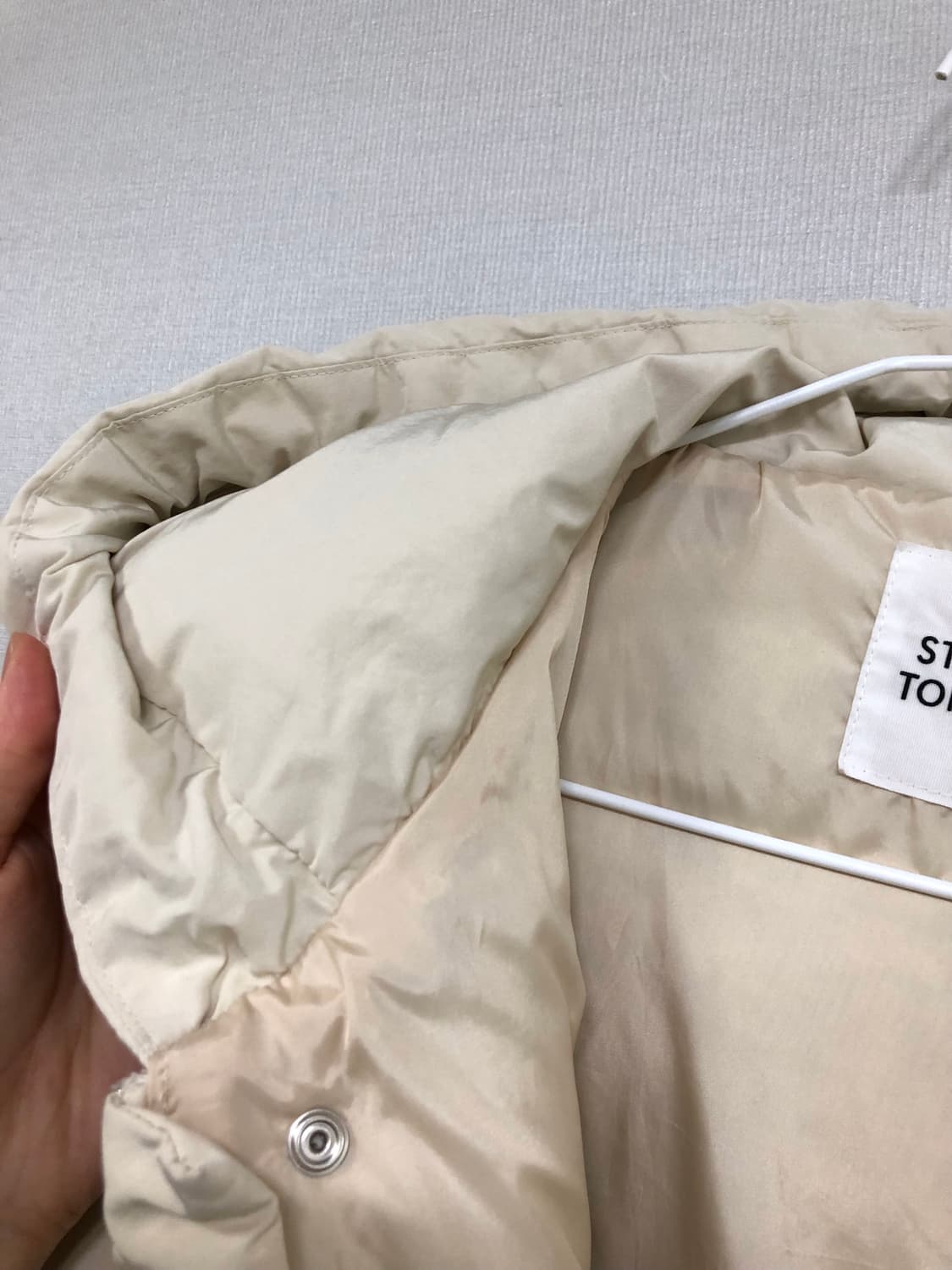 스튜디오톰보이 오버핏 덕다운 후디 푸퍼 솟패딩 _ 바닐라 상품이미지5