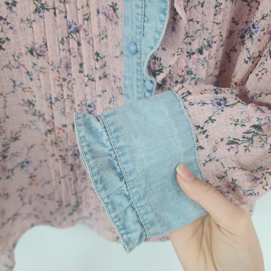 에고이스트 플라워 핀턱 블라우스 핑크 상품이미지4