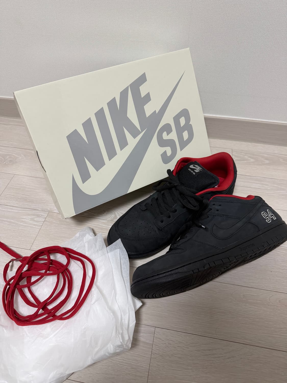 나이키 SB 덩크 로우 Supreme 블랙 상품이미지5