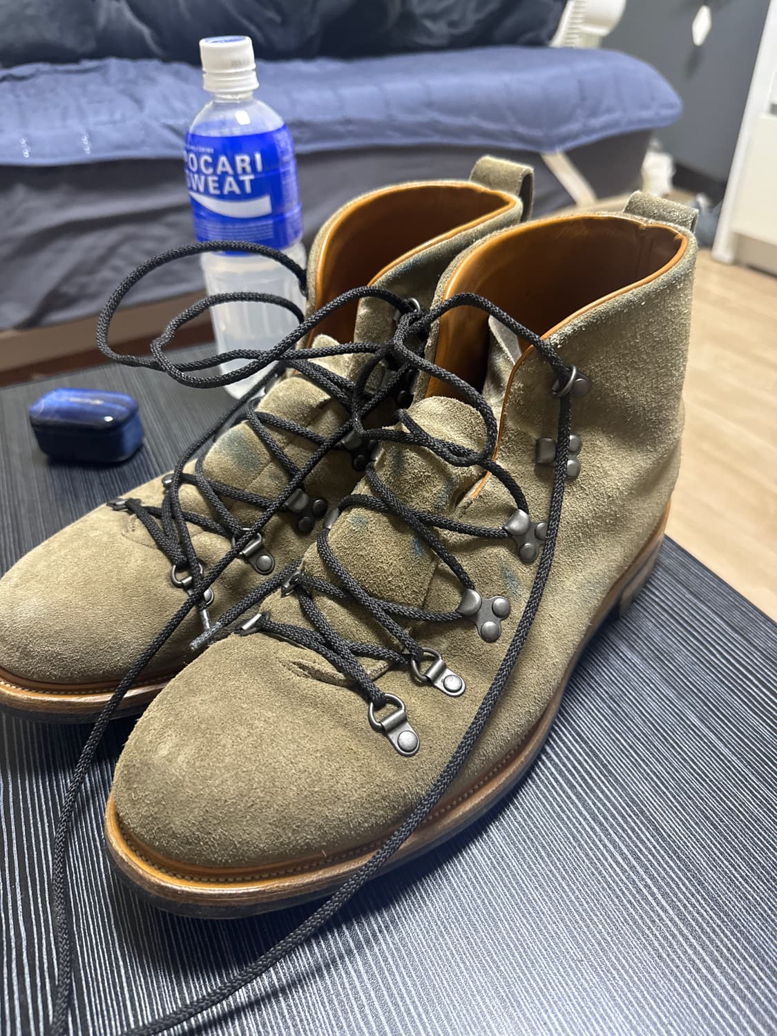 바이버그 하이킹부츠 uk 11.5사이즈 상품이미지1