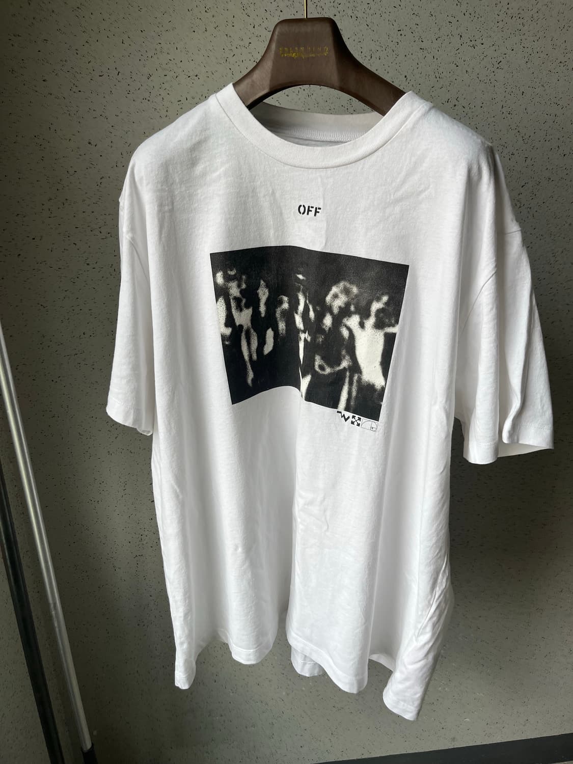 오프화이트 오버핏 화이트 반팔 상품이미지1