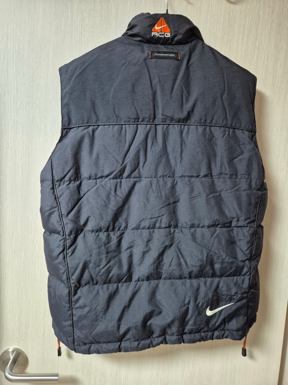 나이키 acg 블랙 로고 다운 패디드 베스트 100 패딩조끼 상품이미지2