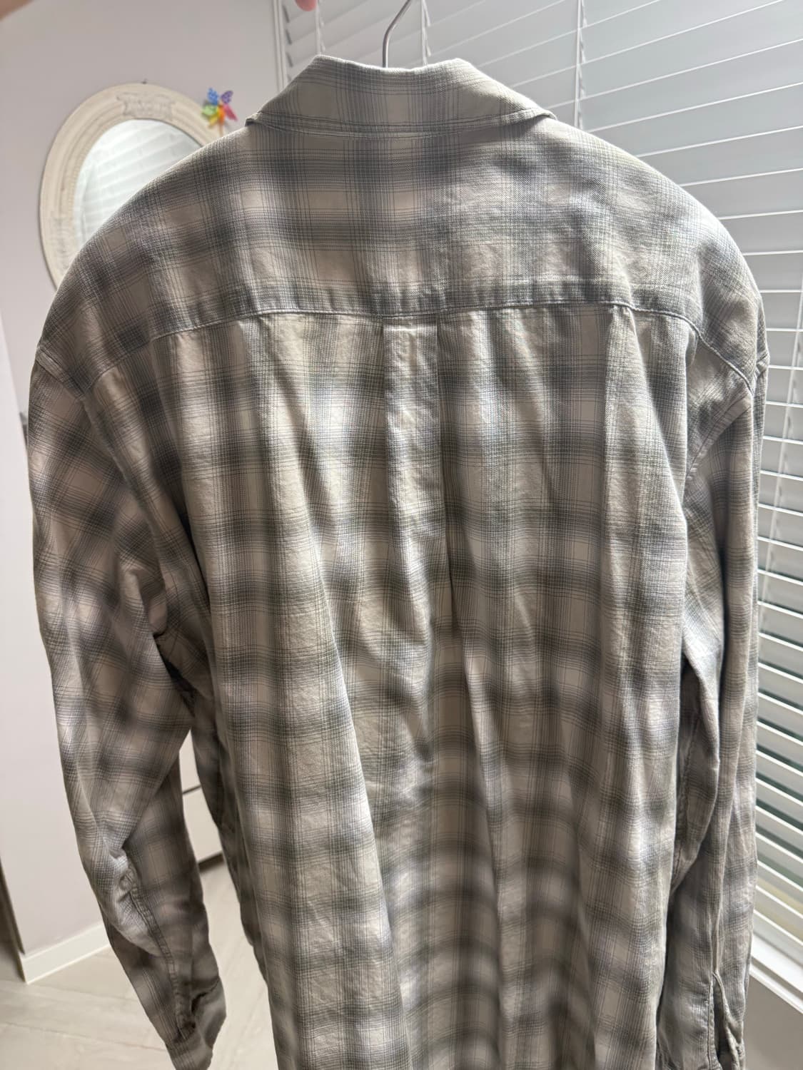 해칭룸 뮤지엄 셔츠 옴브레 올리브 그레이 상품이미지4