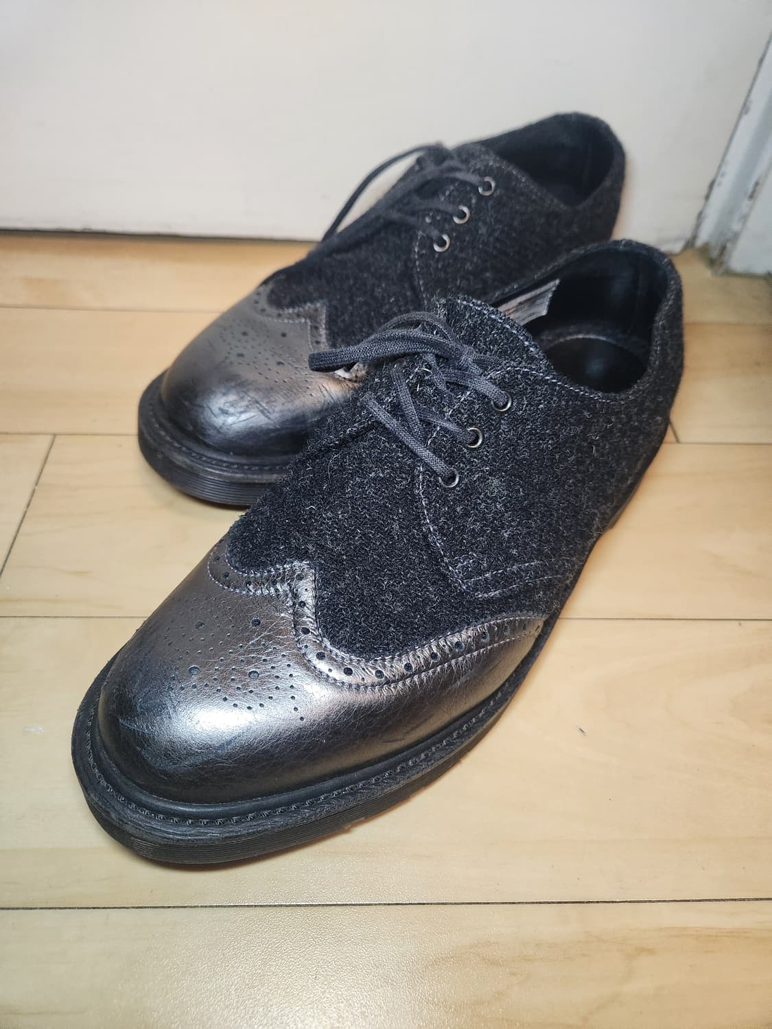 닥터마틴×해리스트위드 콜라보 대넌 브로그 윙팁 260 상품이미지1