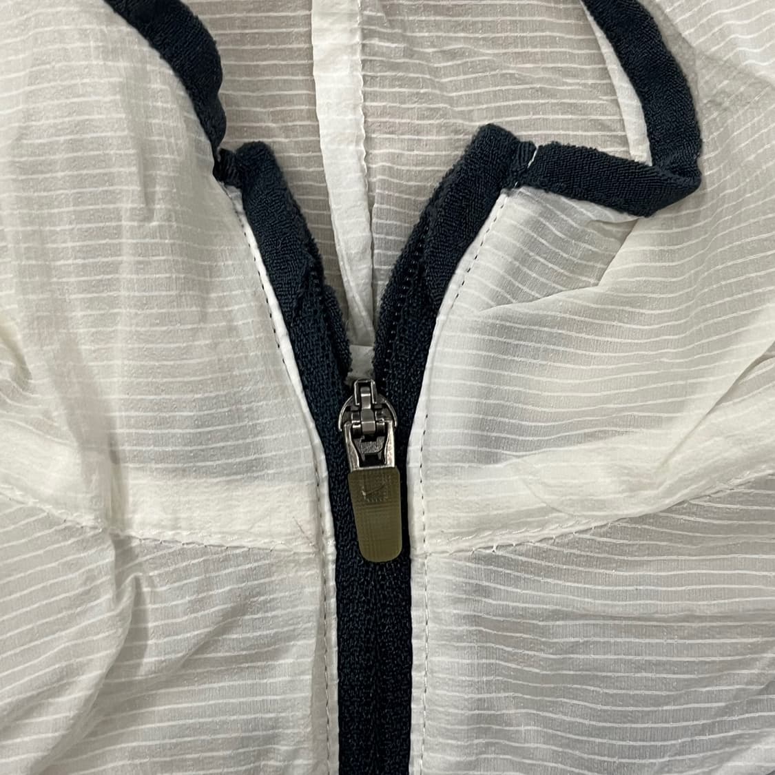 [정품/M] 나이키 화이트 바람막이 후드집업 b14 상품이미지8