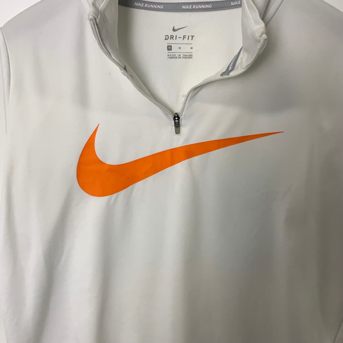 나이키 스우시 러닝 반집업 트레이닝 탑  상품이미지4