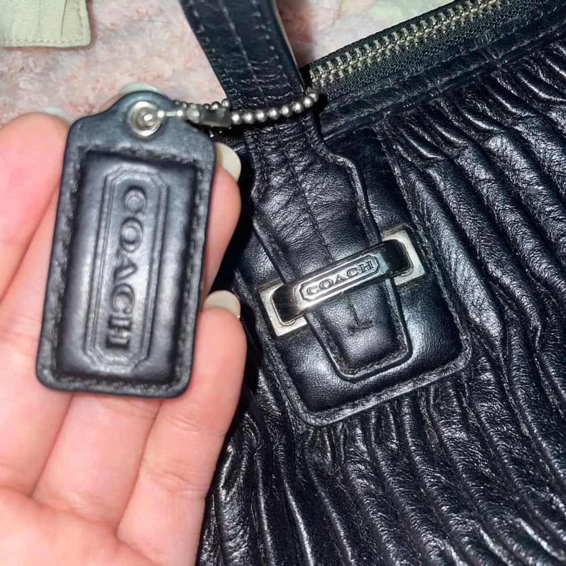 코치 블랙 가죽 핸드백 오네가루 y2k 펑크  상품이미지2