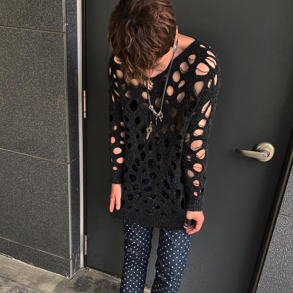 디젤 펀칭 디테일 그런지 니트 스웨터 상품이미지3