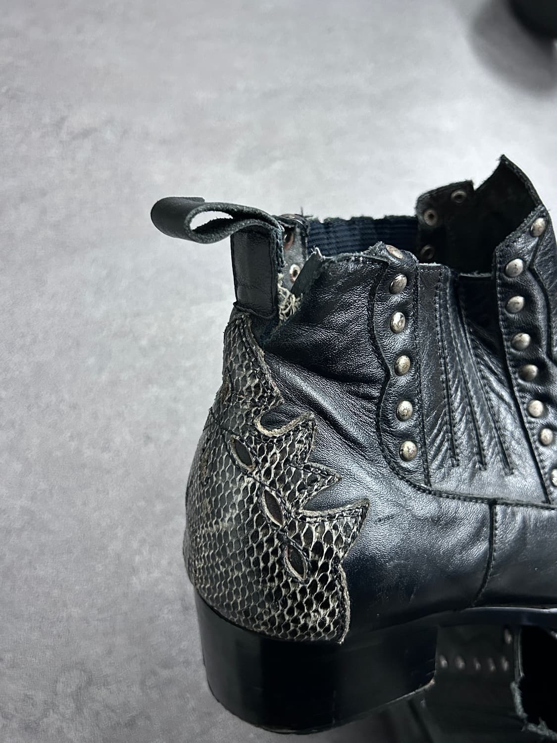 00‘s jpn 스네이크 스킨 판넬  스터드 부츠 상품이미지5