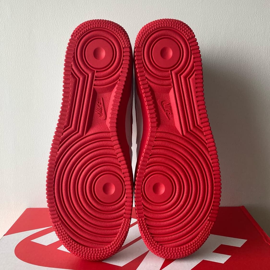 나이키 에어포스 1 로우 레드솔 a.k.a 빨창 상품이미지7