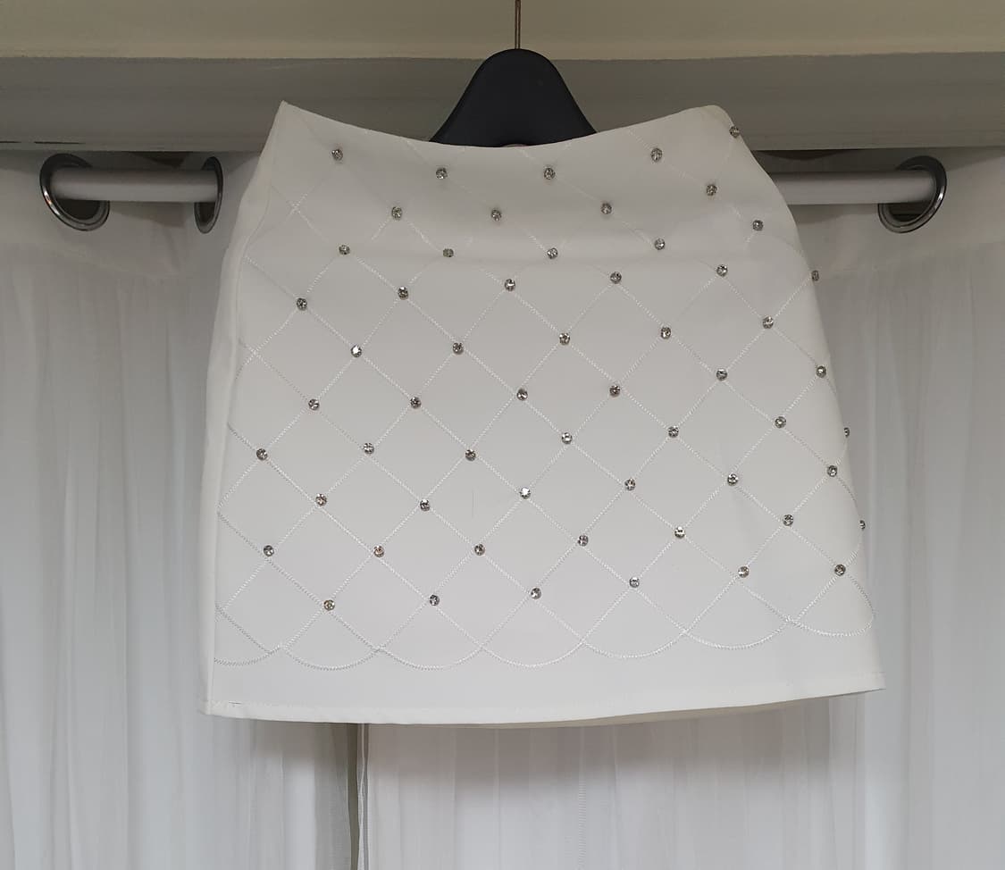 화이트 큐빅 미니 스커트)44 상품이미지1