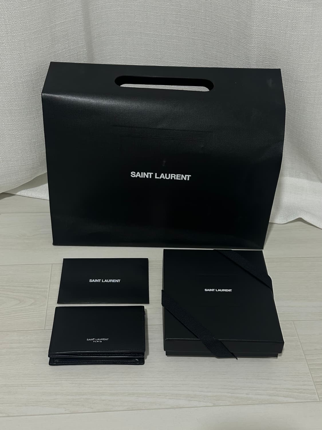 생로랑 비즈니스 엠보스 레더 카드 케이스 상품이미지6