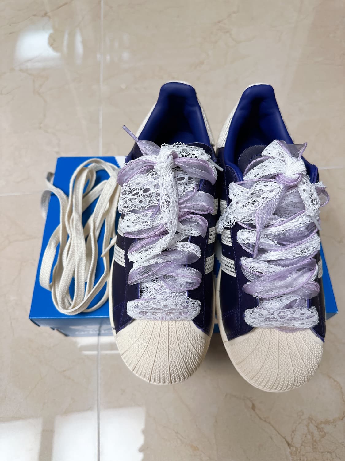 아디다스 슈퍼스타 퍼플 235 (새상품)   상품이미지3