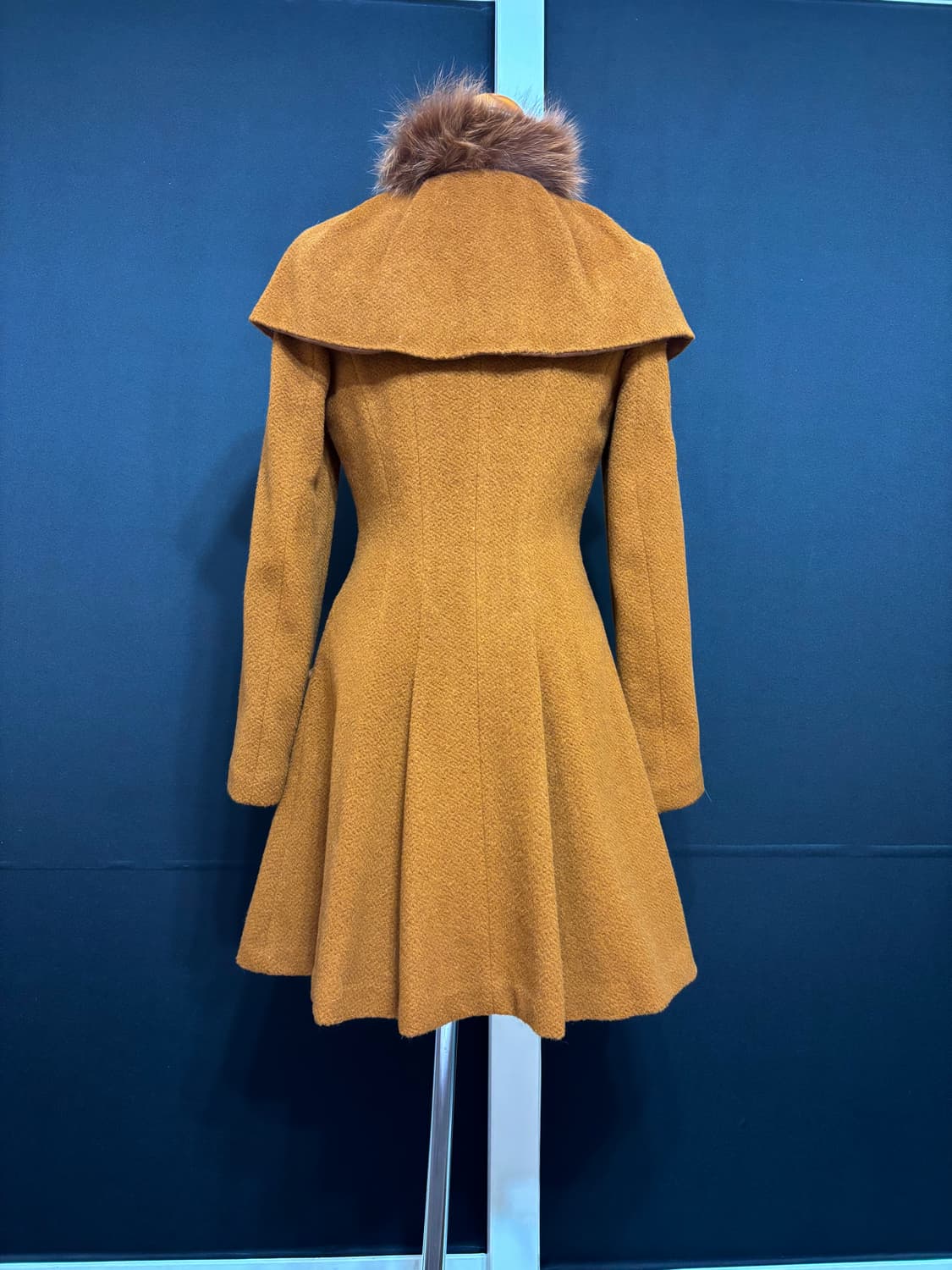 새제품ㅡ 에고이스트 셔링 케이프 코트 55 상품이미지3