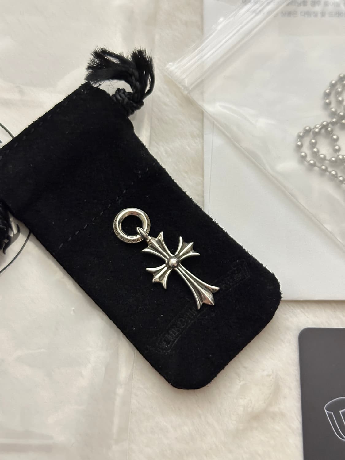 크롬하츠 타이니 크로스 참 상품이미지3