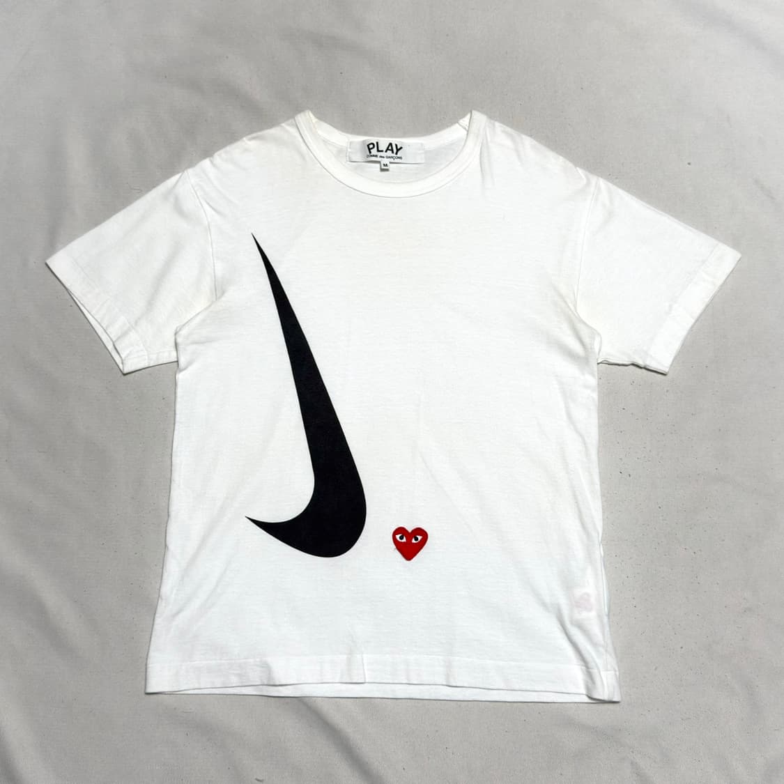 M 꼼데가르송 X 나이키 화이트 반팔 티셔츠 상품이미지2