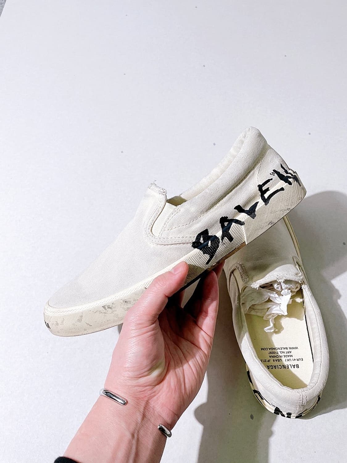 (정품/새상품) 발렌시아가 남성 화이트 블랙 PARIS 그래피티 슬립온 상품이미지2