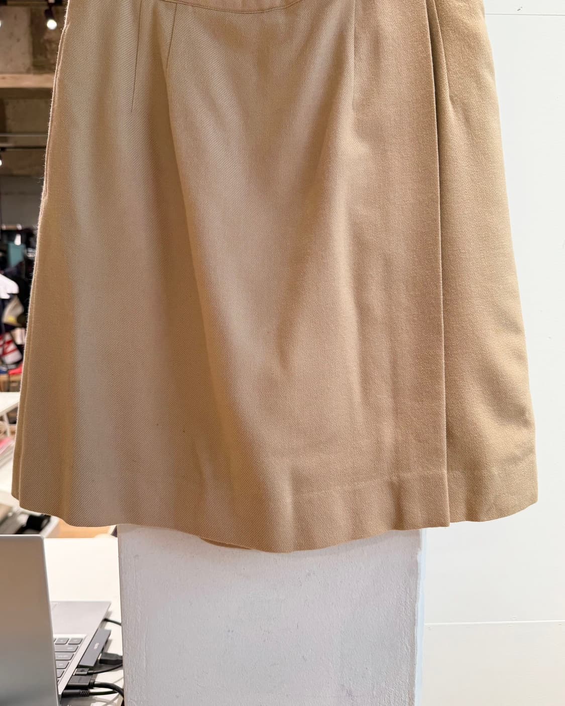 크리스찬 디올 스포츠 베이지 스커트 팬츠  상품이미지4