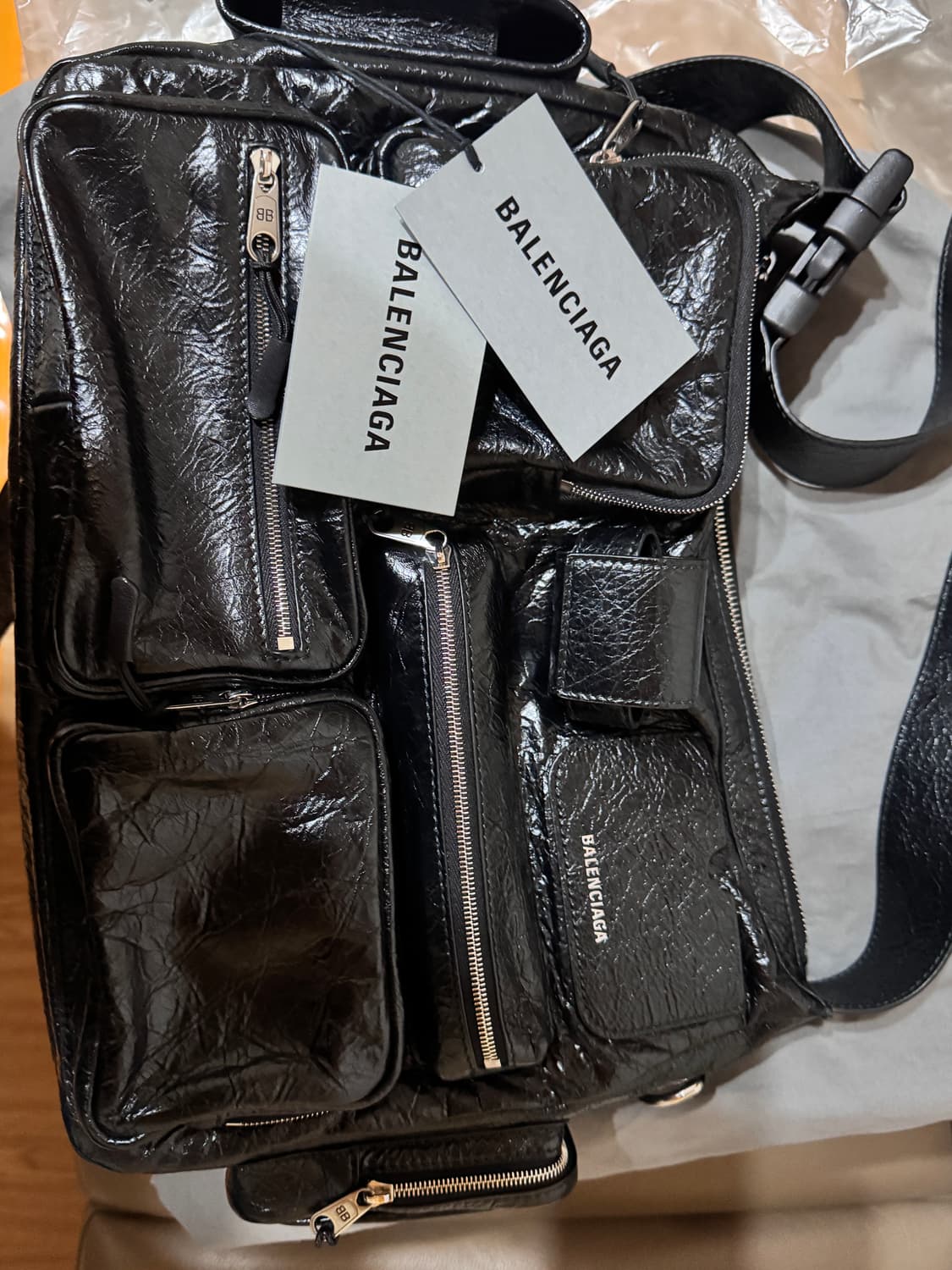 발렌시아가 수퍼비지 메신저백 상품이미지1