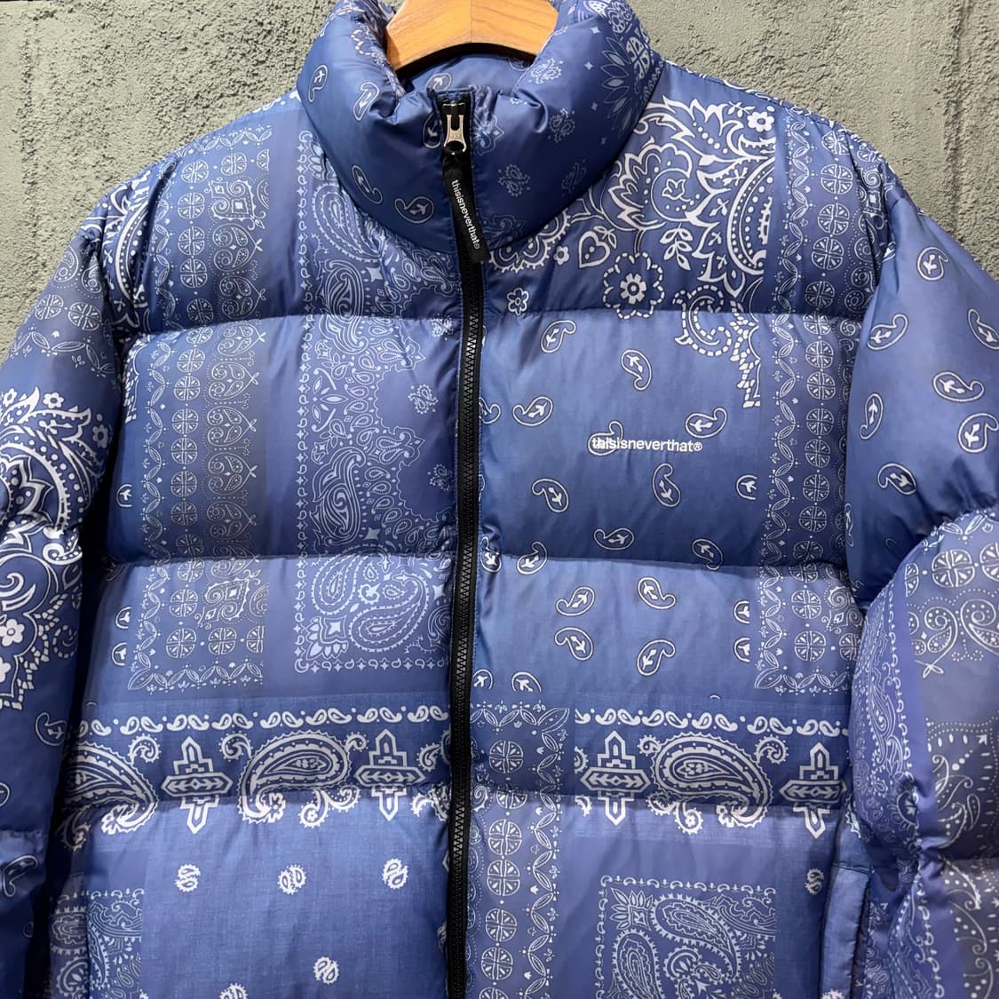디스이즈네버댓 페이즐리 다운 패딩 (L)   상품이미지2