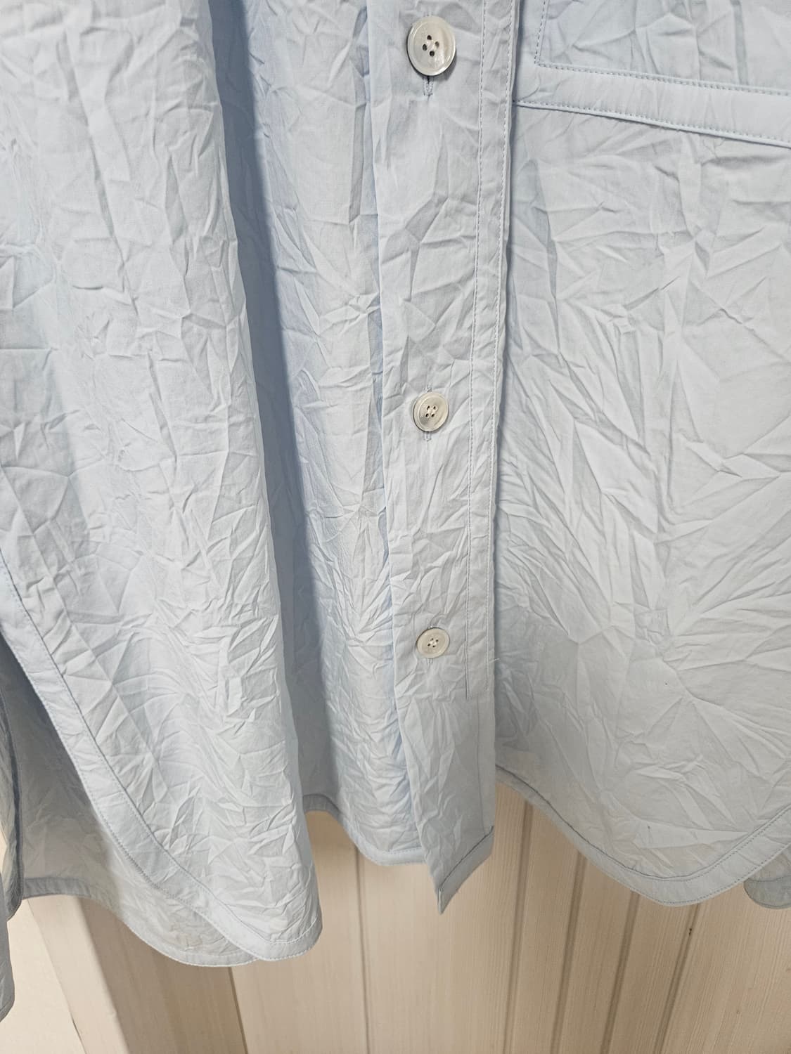 우영미 21SS 크링클 셔츠 블루 50사이즈 상품이미지4