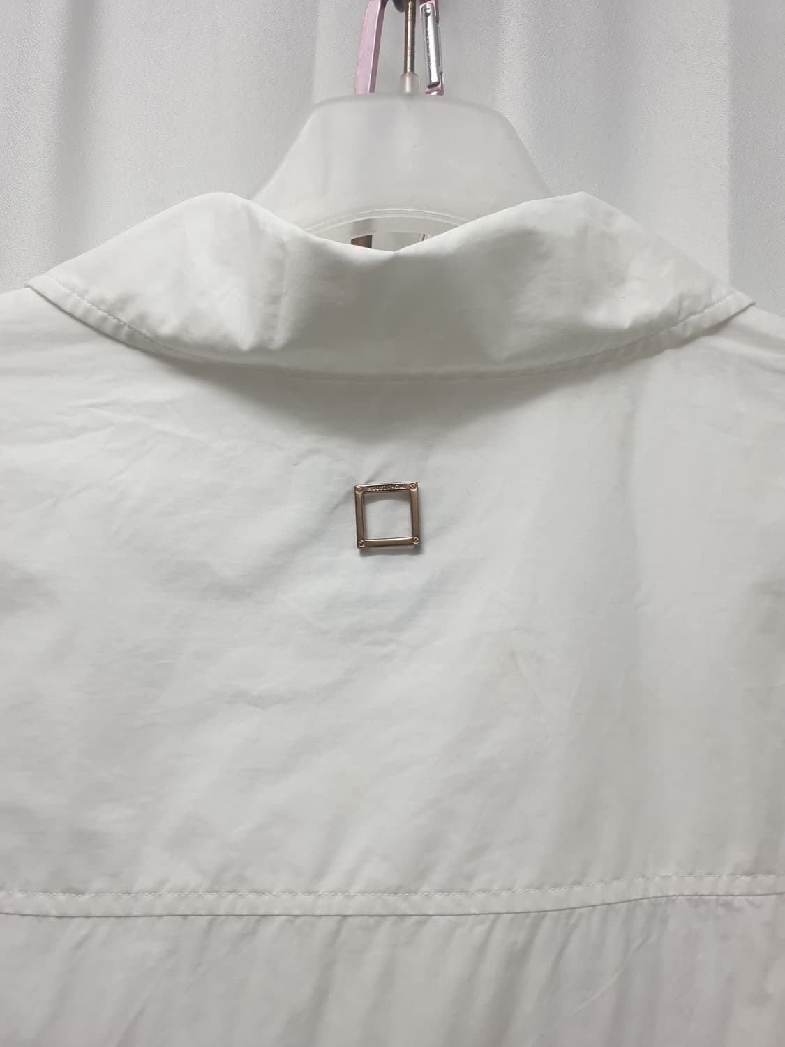 우영미 21ss 화이트 아노락 셔츠 (52) 상품이미지4