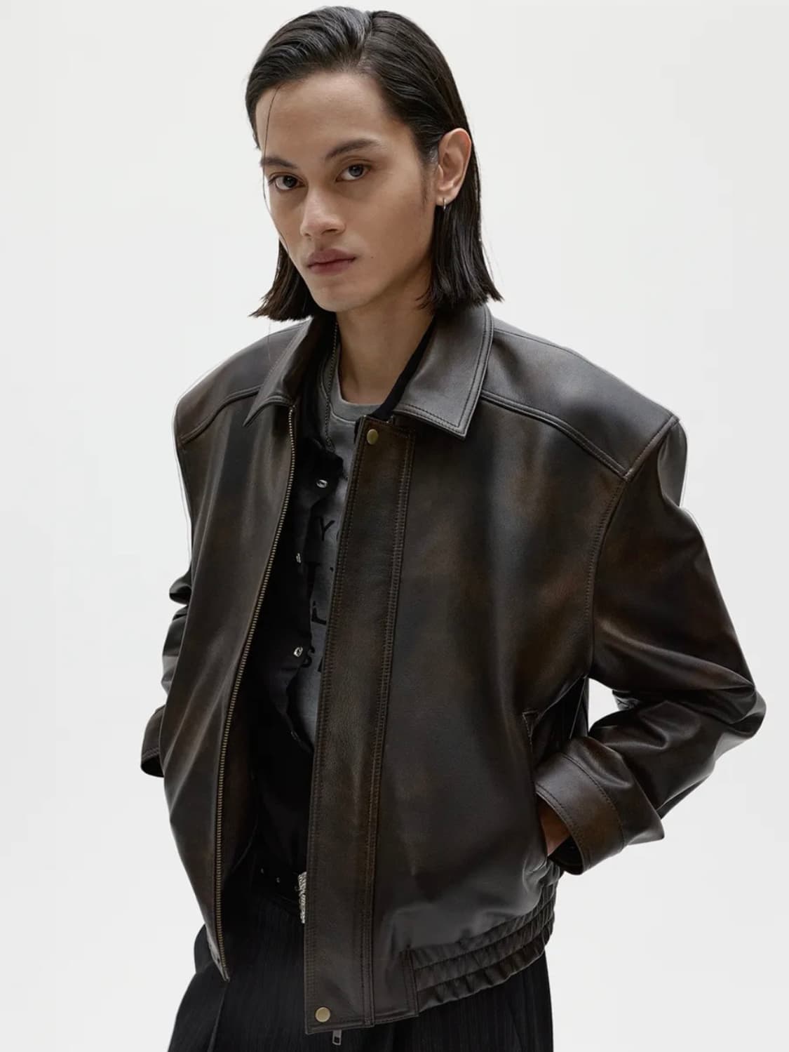 엘무드 26ss 헥터고트 가죽자켓 (레더블루종) 상품이미지3