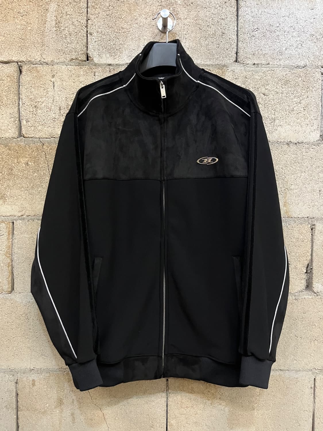 본투윈 스웨이드 실버 라인 져지 자켓 상품이미지1