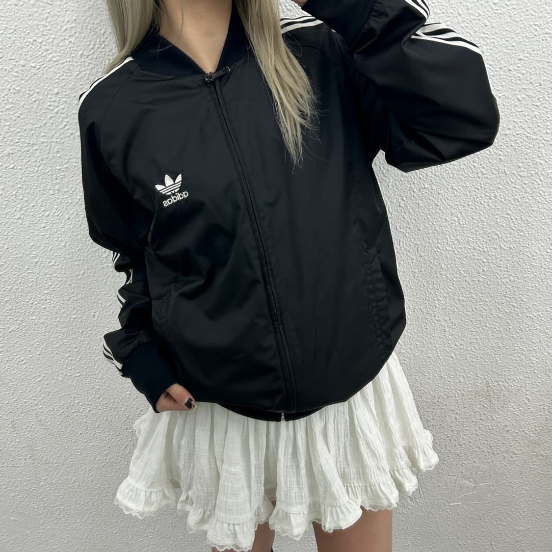 아디다스 화이트라인 블랙 바람막이 트랙탑 L 상품이미지2