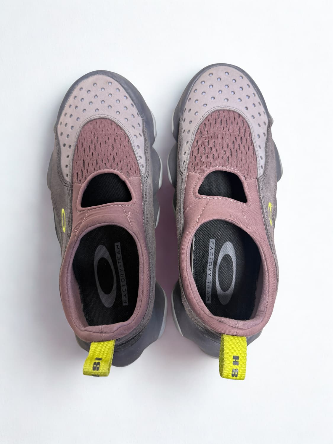 오클리 스니커즈 버건디 240 상품이미지1