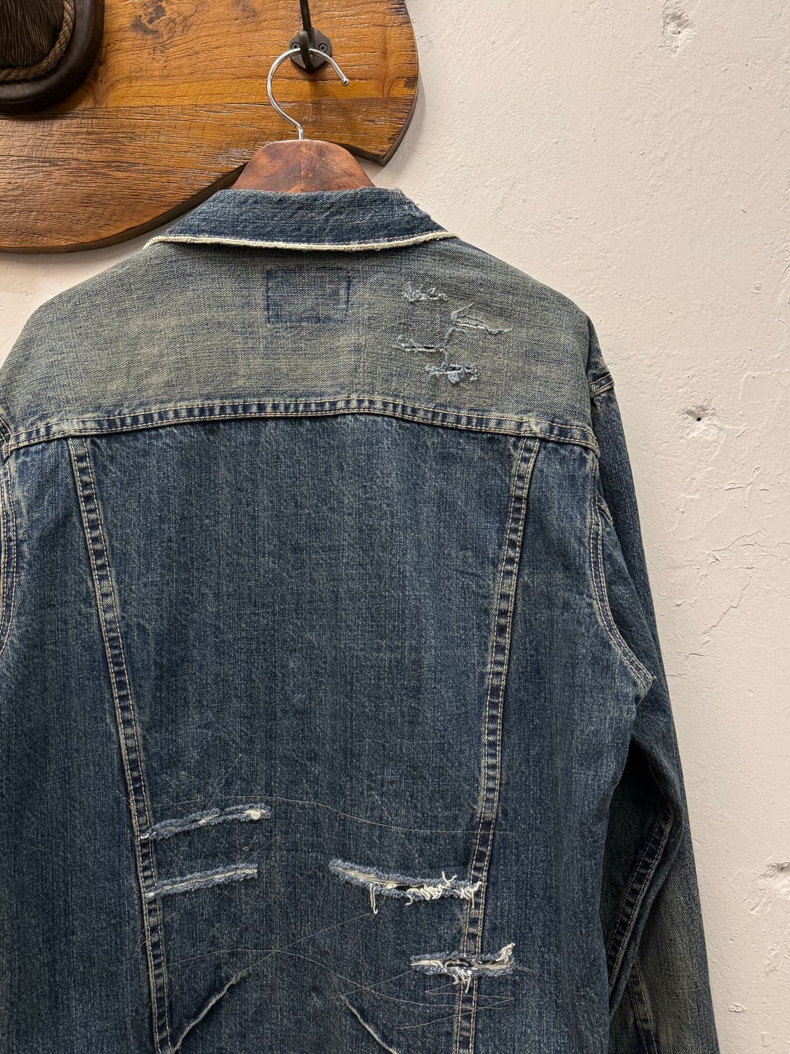 M) TAKEO KIKUCHI Distressed Denim Trucke 상품이미지6