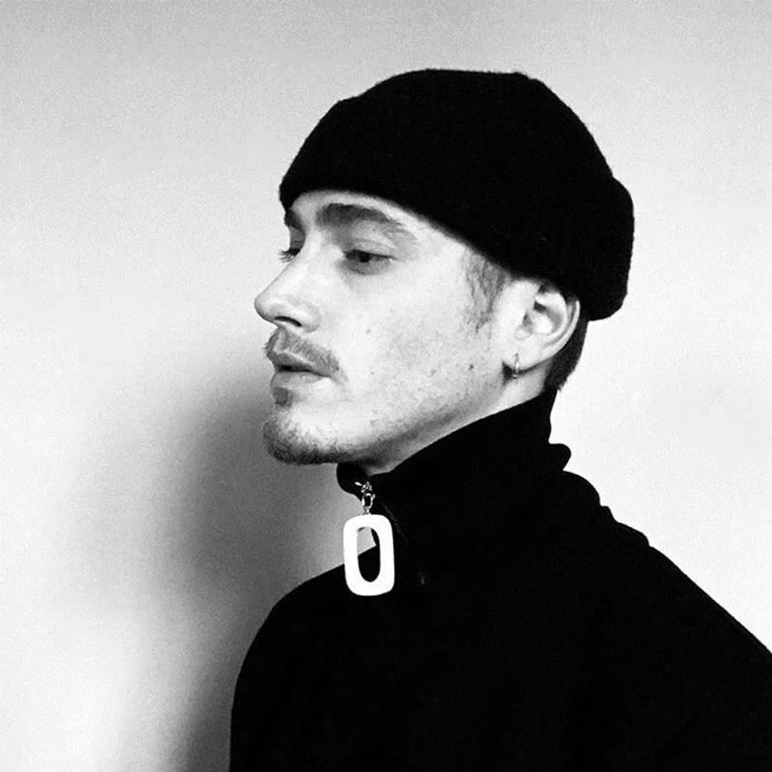 JW ANDERSON NECK WARMER 블랙 상품이미지4