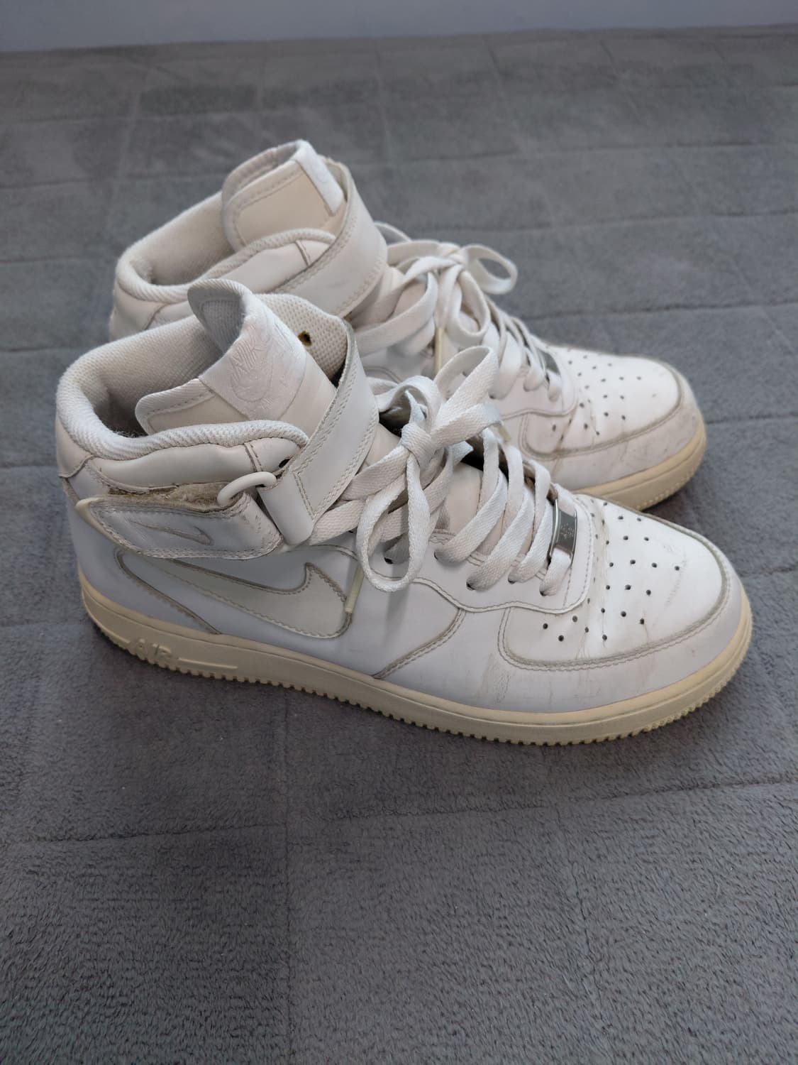 나이키 에어포스 1 미드 260 상품이미지3