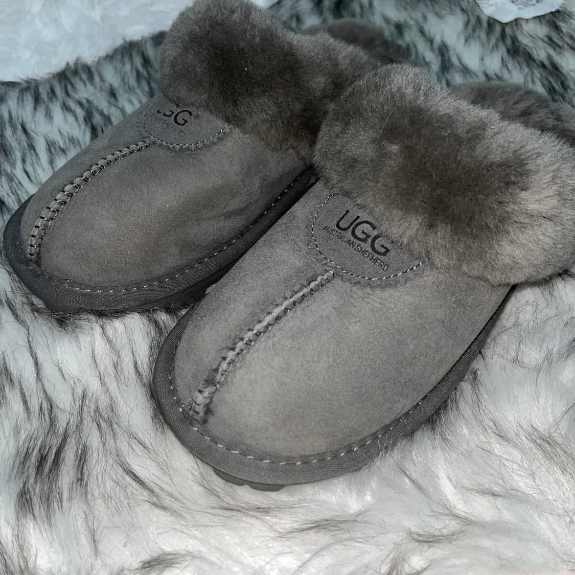 어그 그레이 퍼 클로그 상품이미지2