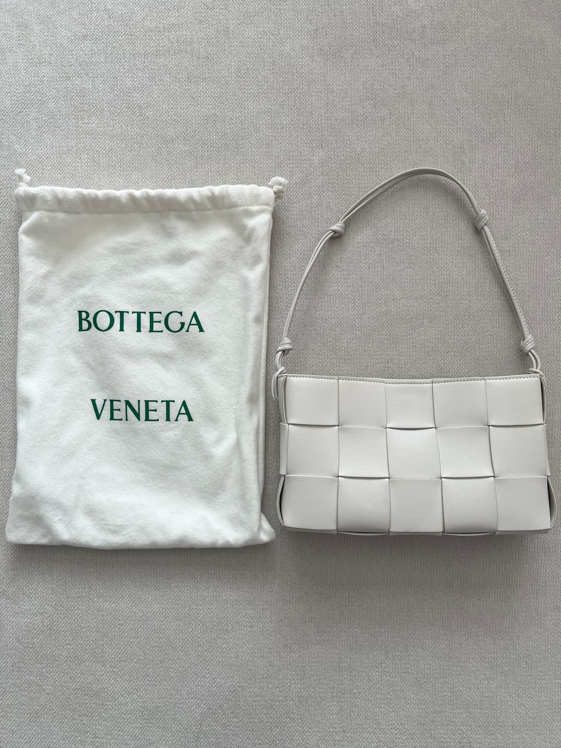 보테가베네타 카세트 숄더백 상품이미지1