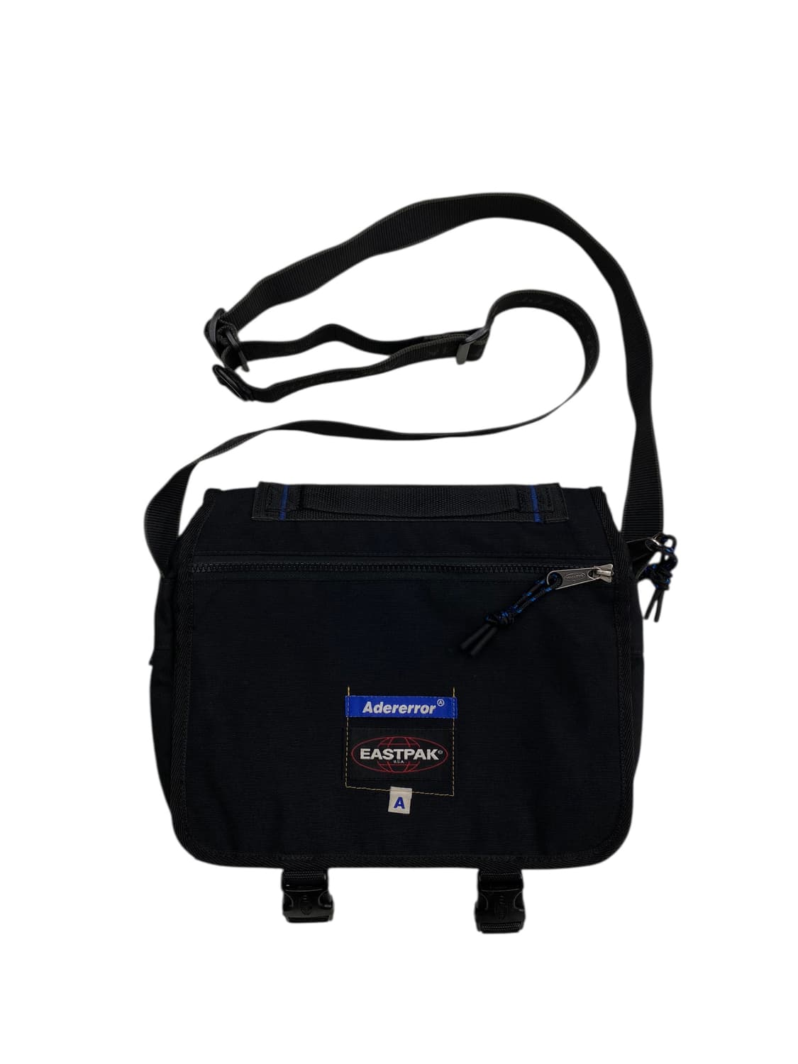 아더에러x이스트팩 콜라보 크로스백 상품이미지1