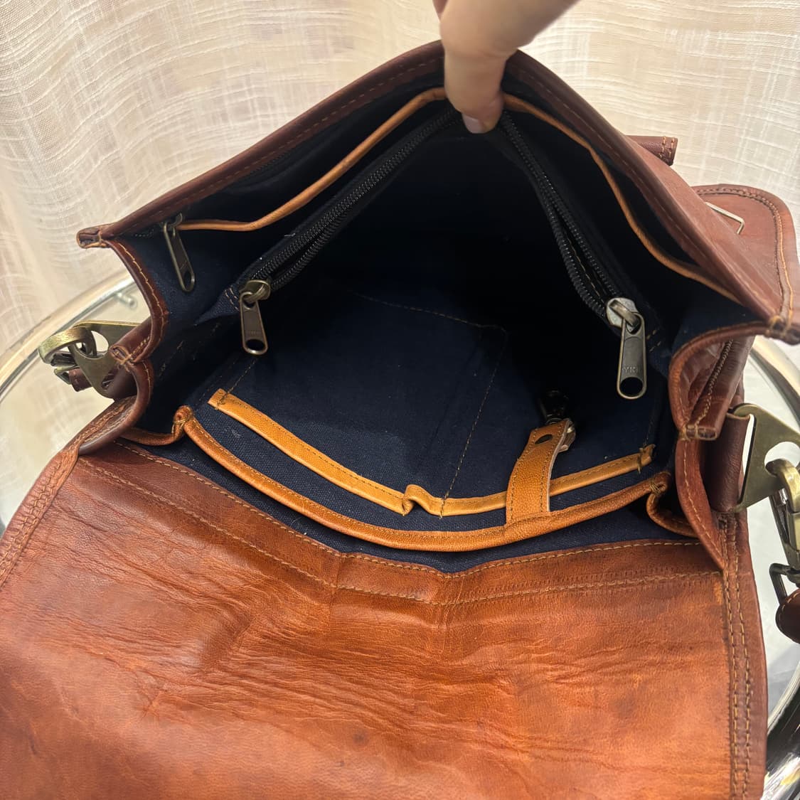 이테리 통가죽 사첼 숄더 토트백      상품이미지9