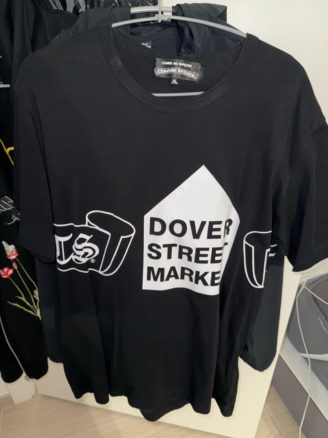 크롬하츠 꼼데가르송 도버 스트리트 마켓 블랙 반팔 티셔츠 상품이미지2