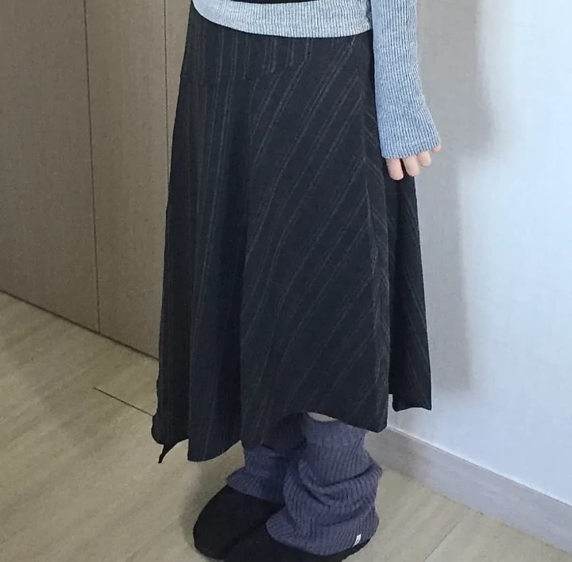 미드미하우스 스트라이프 언발 스커트 상품이미지3