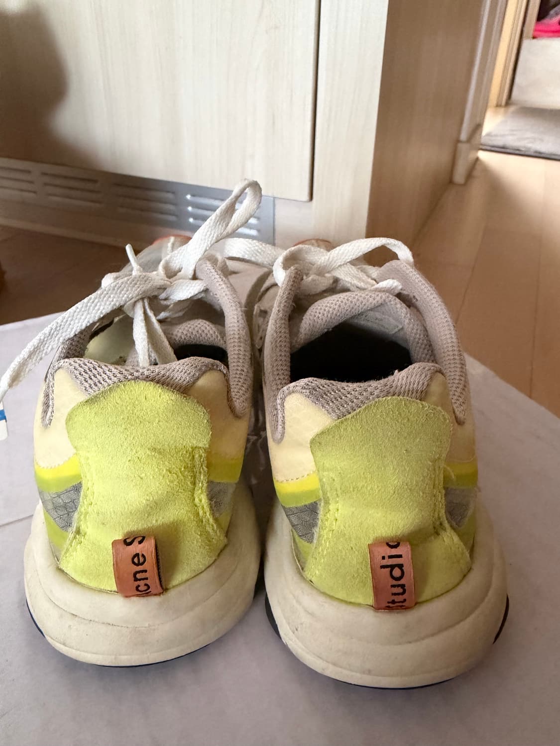 아크네스튜디오 스니커즈 37 상품이미지3